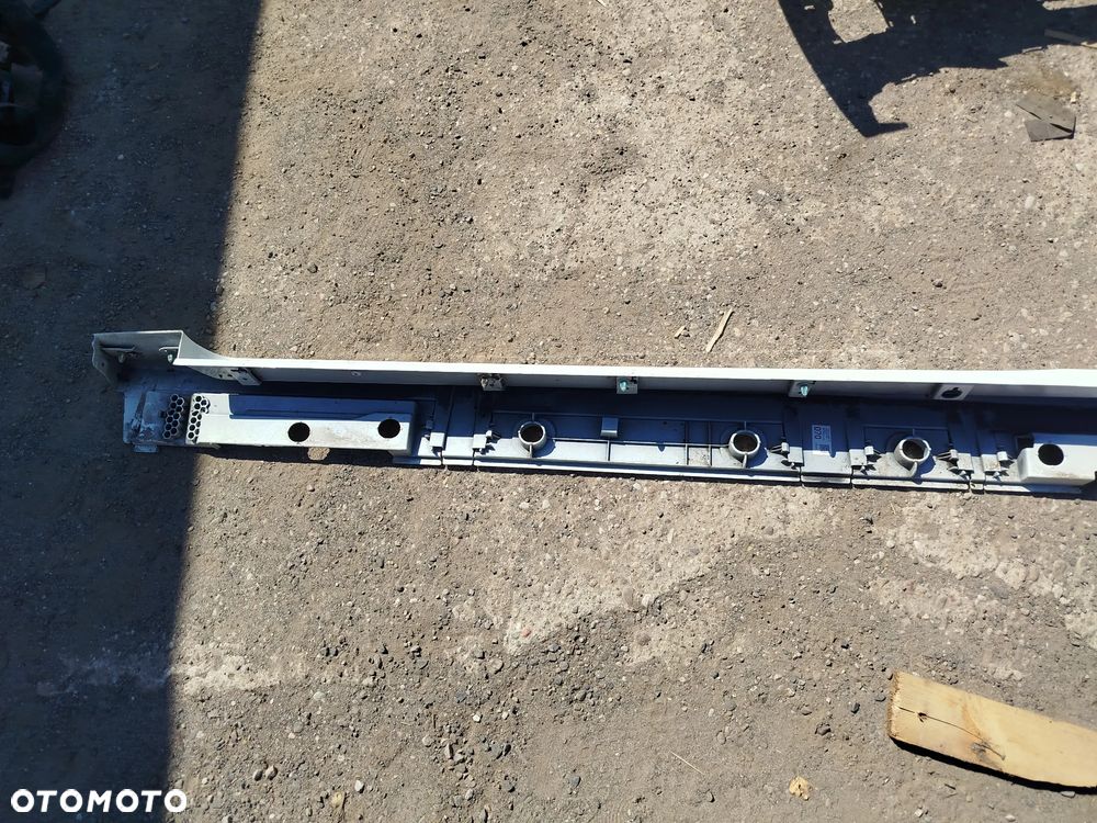 Toyota Prius listwa progowa próg nakładka prawa prawy Mazowieckie - 11