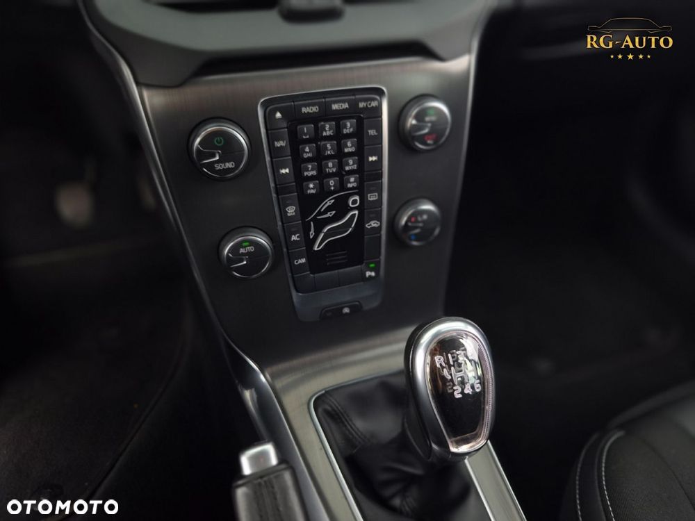 Volvo V40 - 35