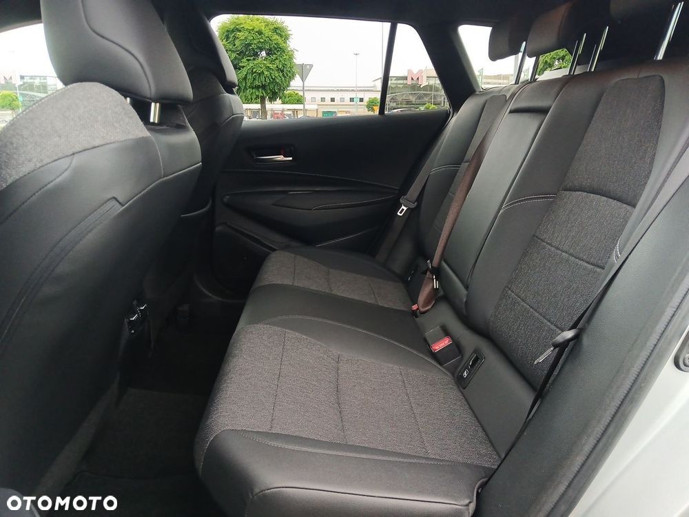 Toyota Corolla 1.8 Hybrid Comfort - 16