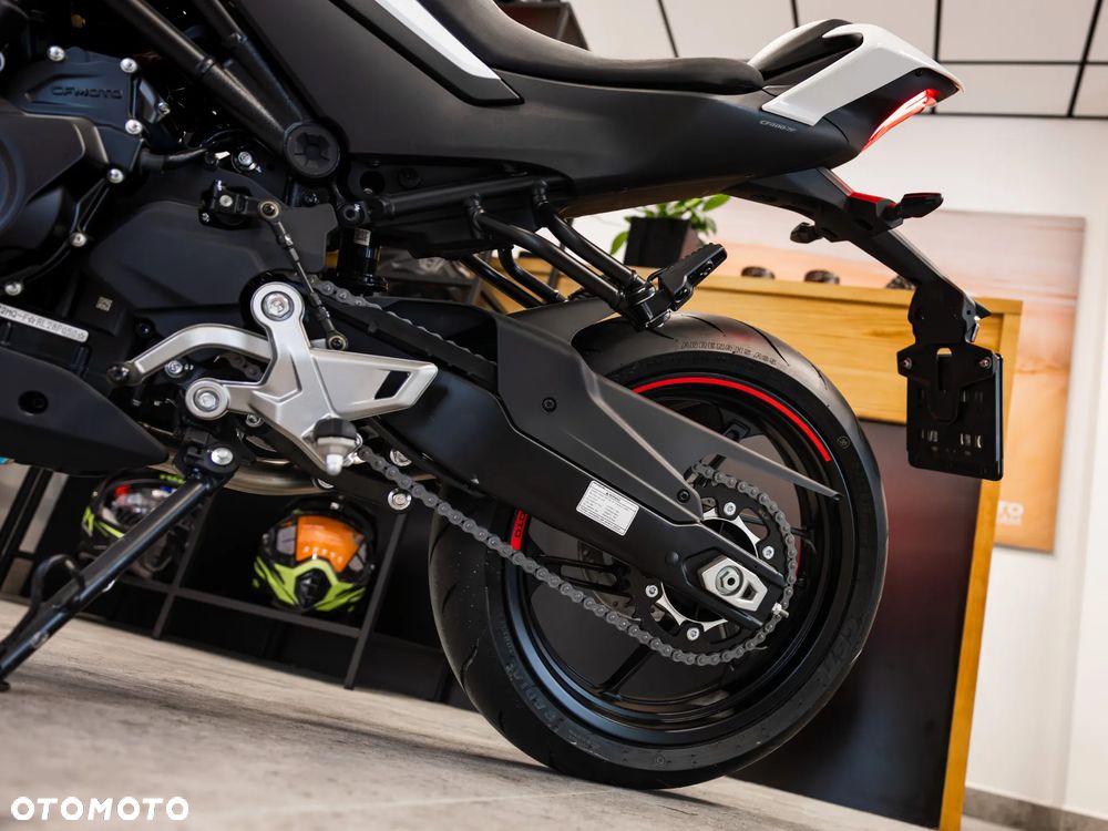 CFMoto 450NK - 15