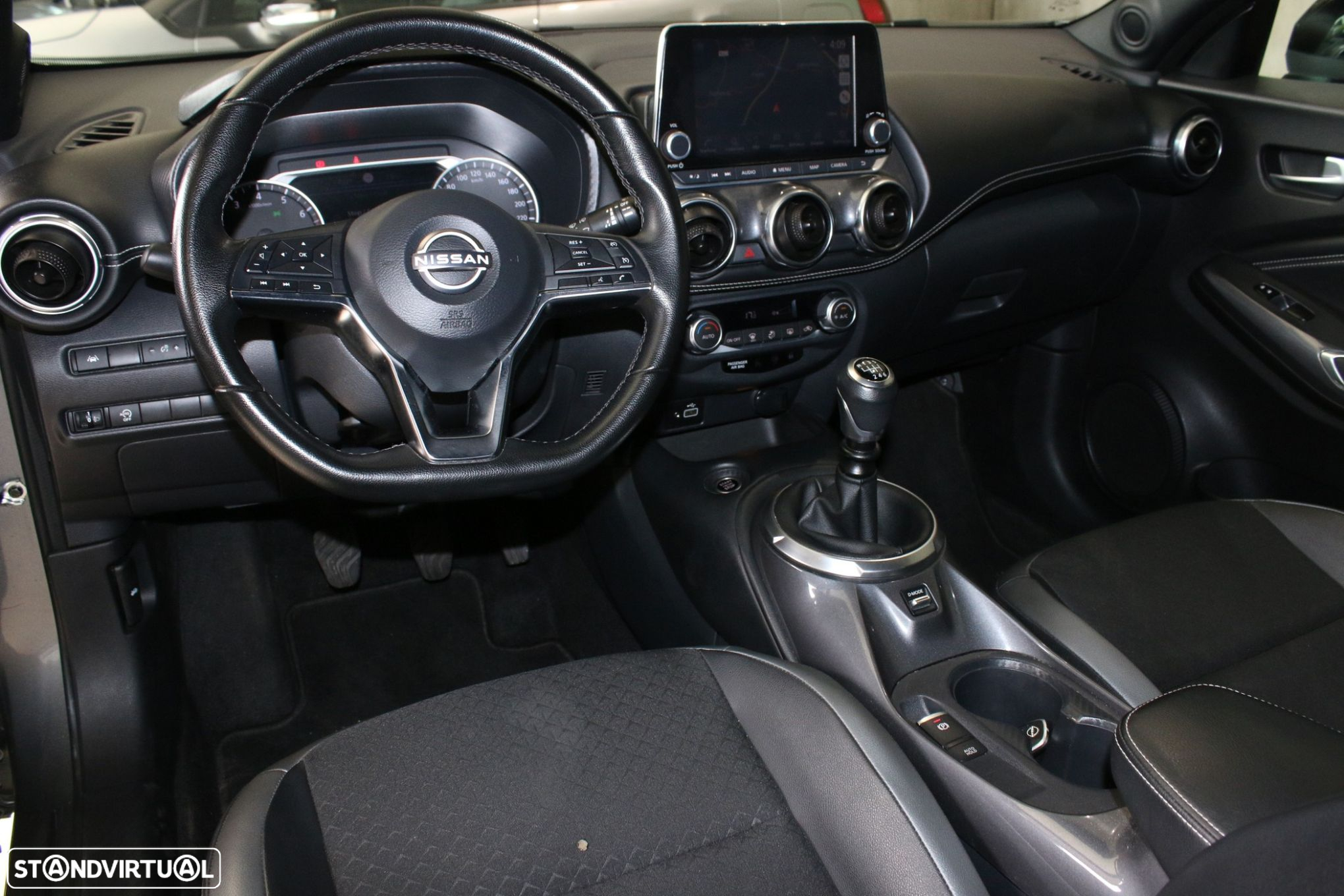 Nissan Juke 1.0 DIG-T N-Design Black - 17