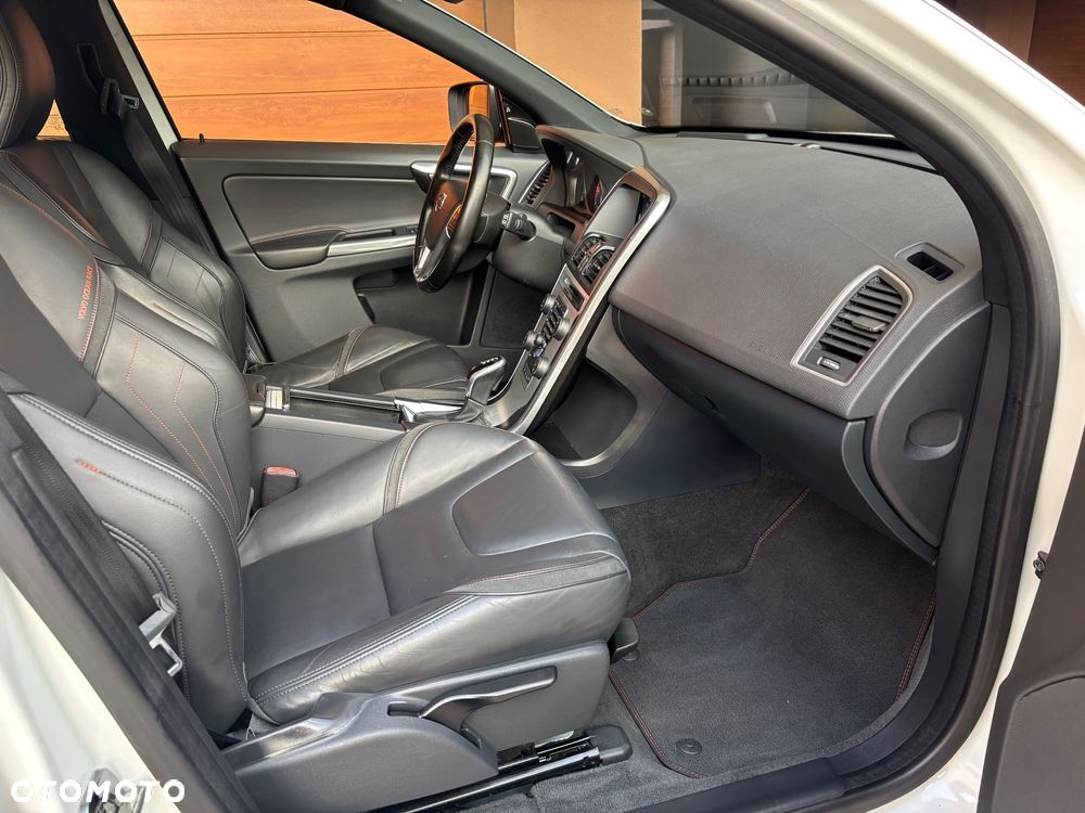 Volvo XC 60 D3 Geartronic Ocean Race - 4