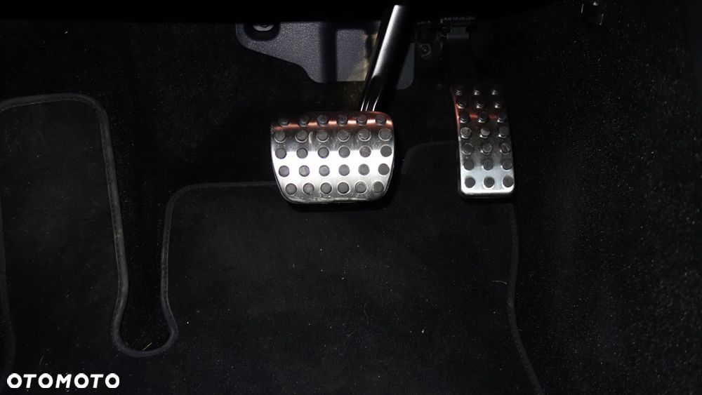 Mercedes-Benz GLA 200 d 4-Matic AMG Line 8G-DCT - 32