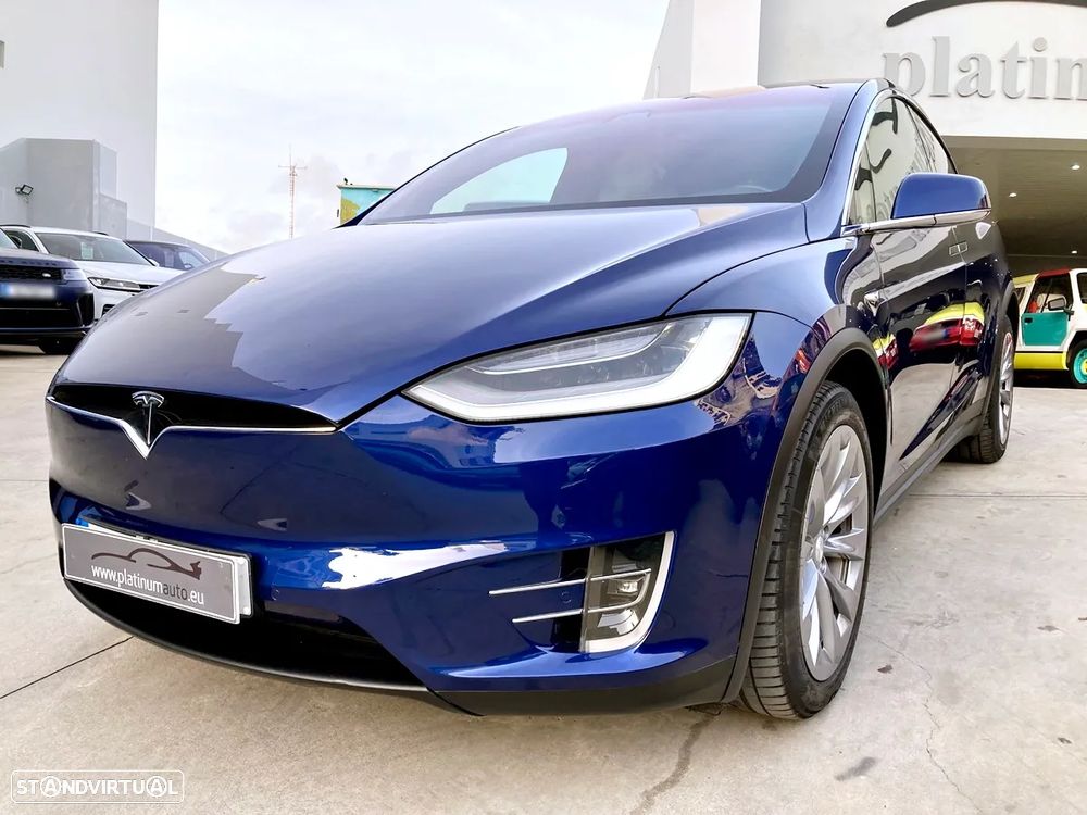 Tesla Model X - 48