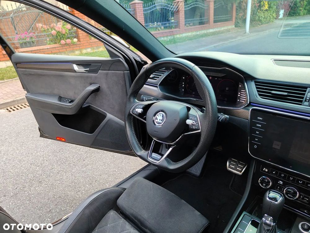 Skoda Superb 2.0 TDI DSG Sportline - 21