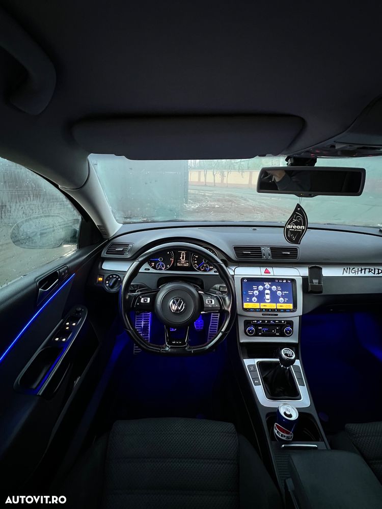 Volkswagen Passat 2.0 TDI BlueMotion Technology R-Line - 8