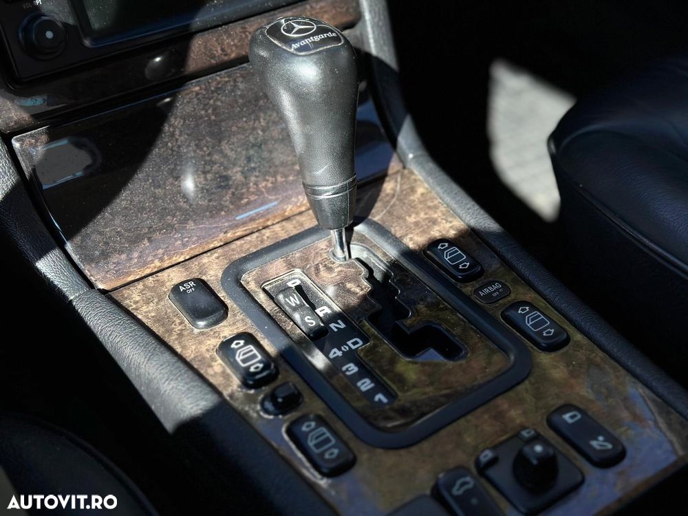 Mercedes-Benz E - 20