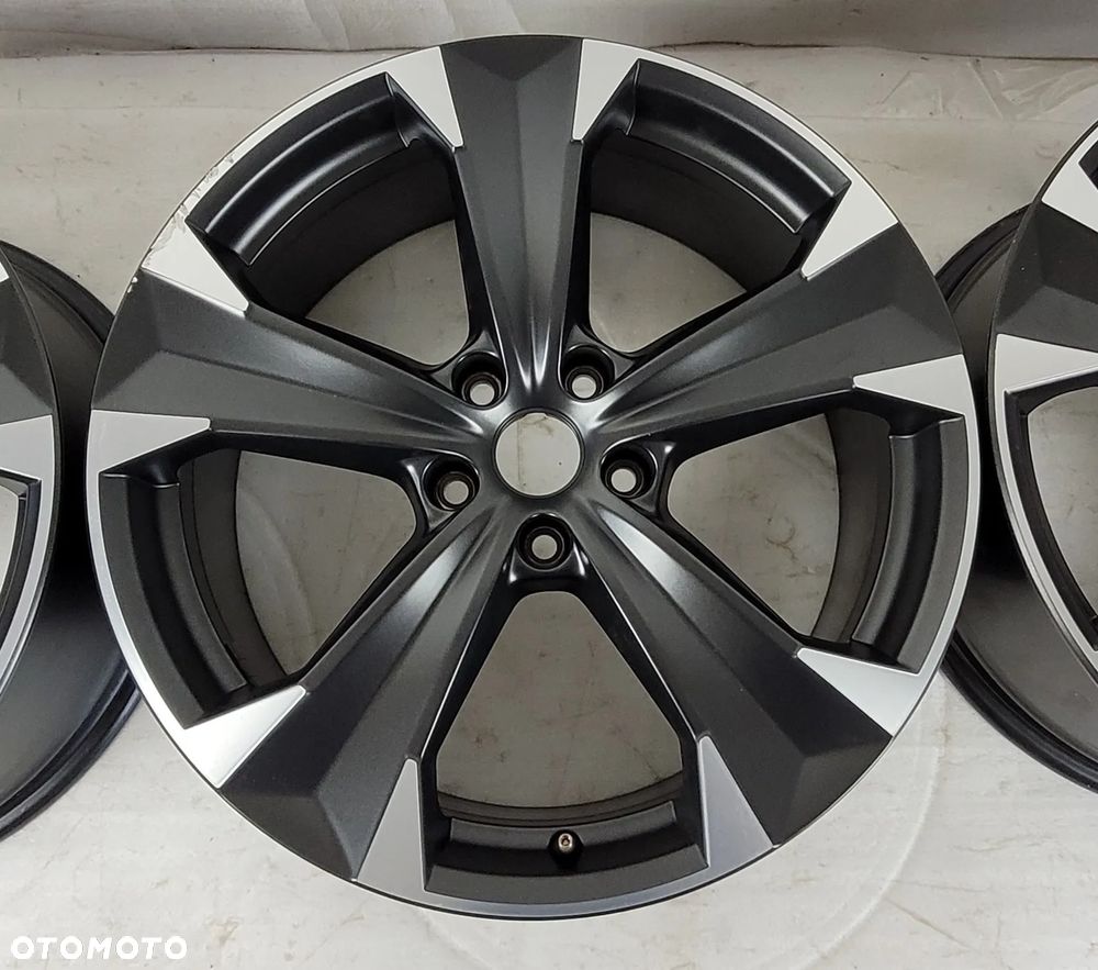FELGI 8X19 ET45 5X112 SEAT CUPRA ATECA 575601025T - 4