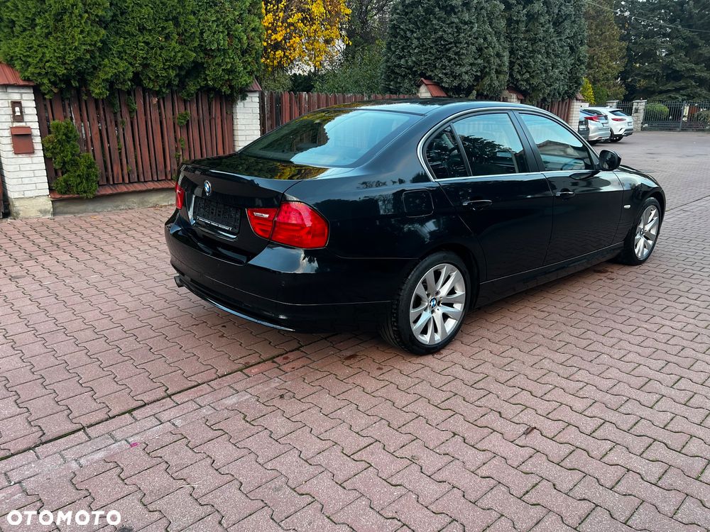 BMW Seria 3 318i Edition Exclusive - 7