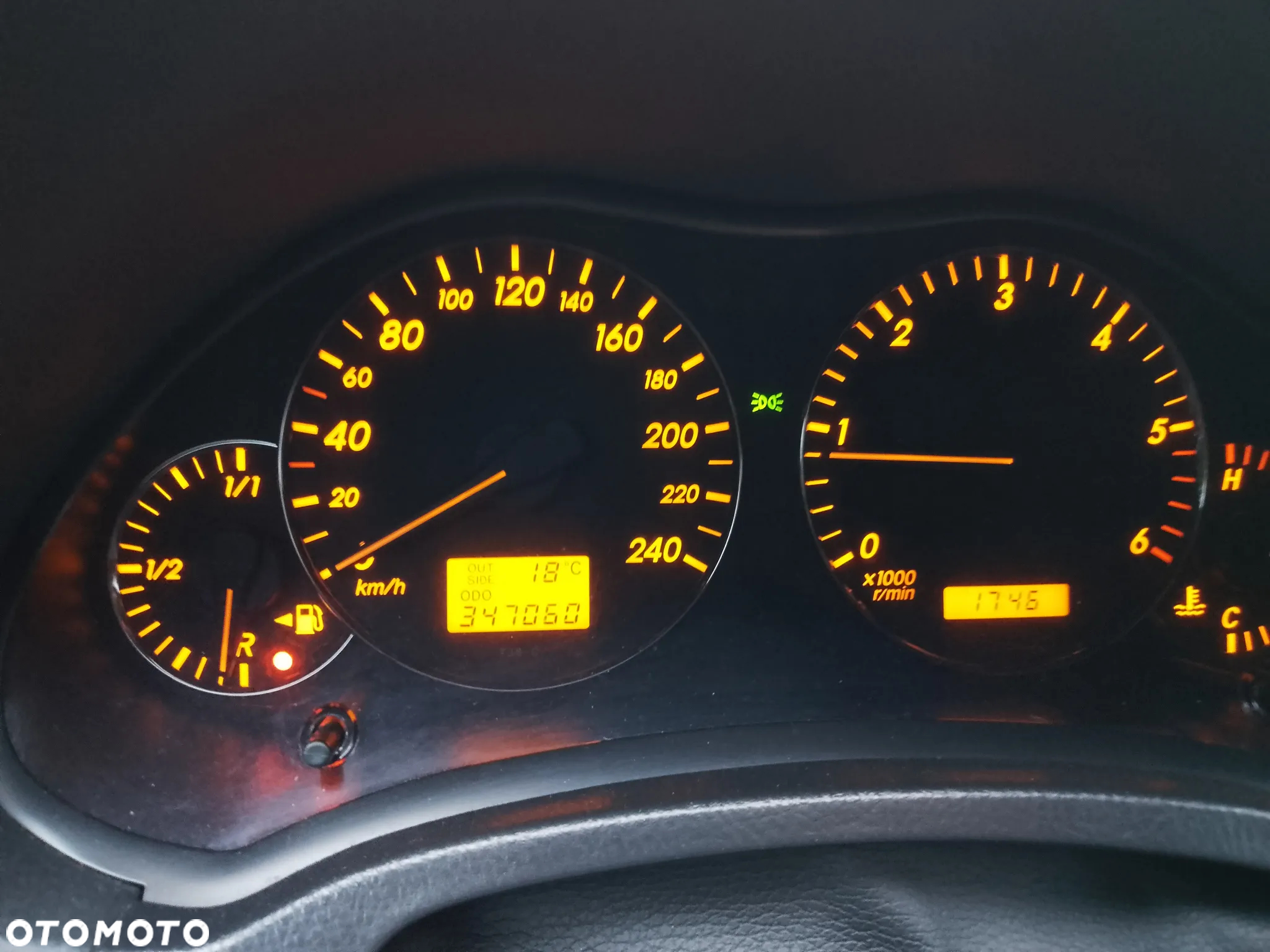 Toyota Avensis - 18