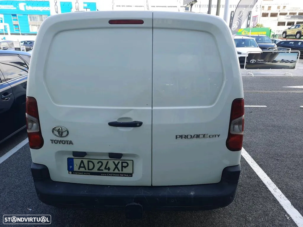 Toyota PROACE CITY 3 LUG. - 6