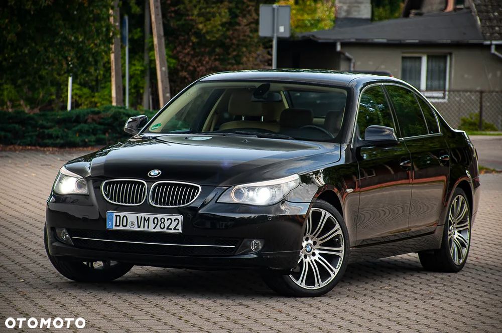 BMW Seria 5 525d - 12