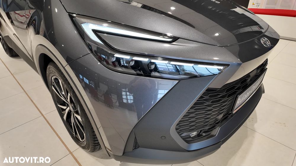 Toyota C-HR 1.8 Hybrid Team Deutschland - 9