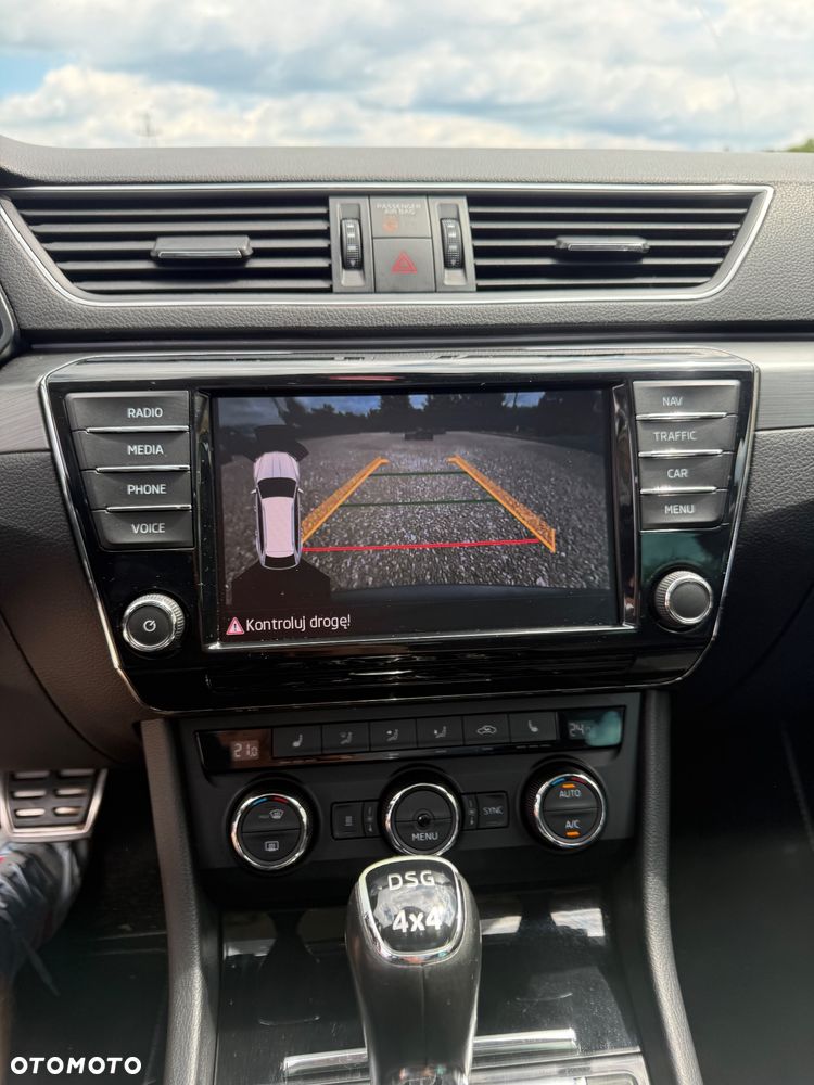 Skoda Superb 2.0 TDI Sportline DSG - 15