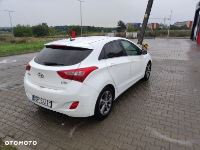 Hyundai i30 1.6 D Premium DCT - 2