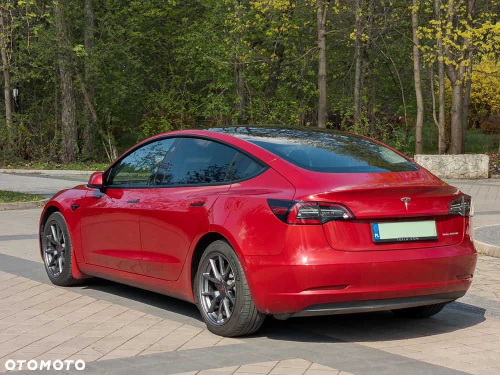 Tesla Model 3 - 11