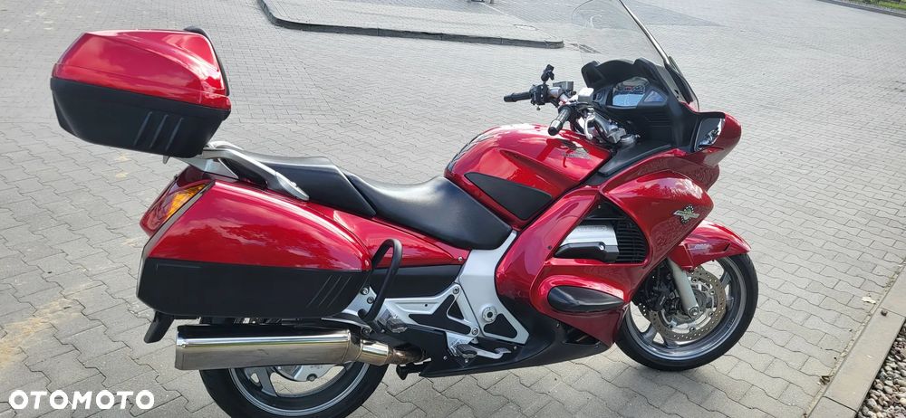 Honda ST - 8