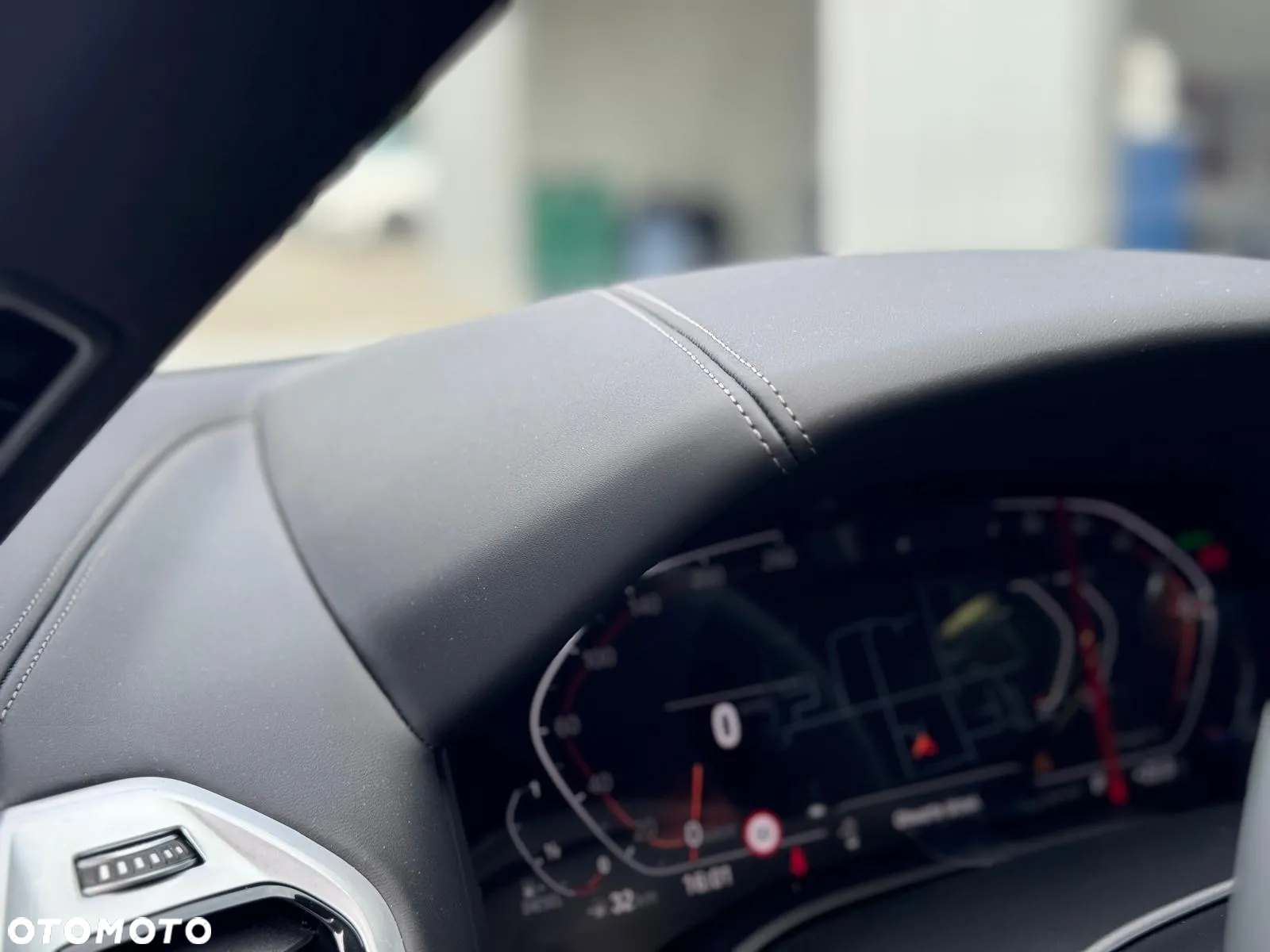BMW Seria 8 - 18