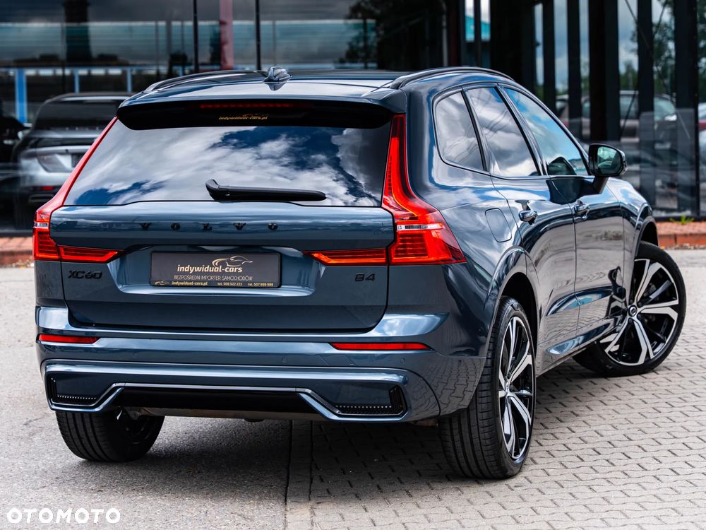 Volvo XC 60 B4 B Plus Dark - 3