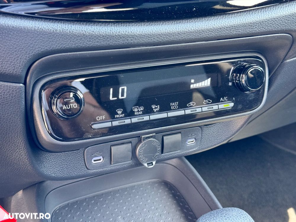 Toyota Aygo X 1.5l HEV 116CP Active - 16