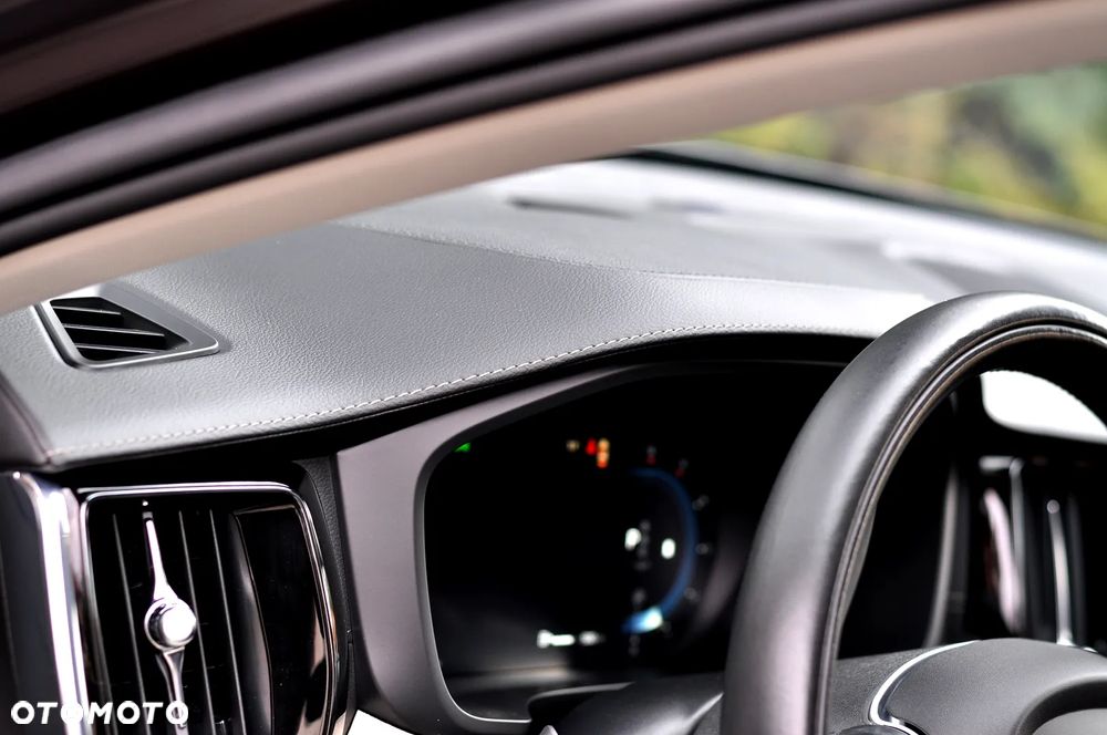 Volvo XC 60 B4 D AWD Geartronic Inscription - 16