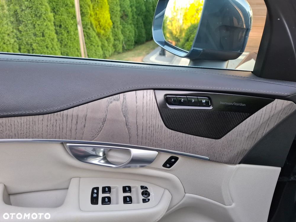Volvo XC 90 - 16