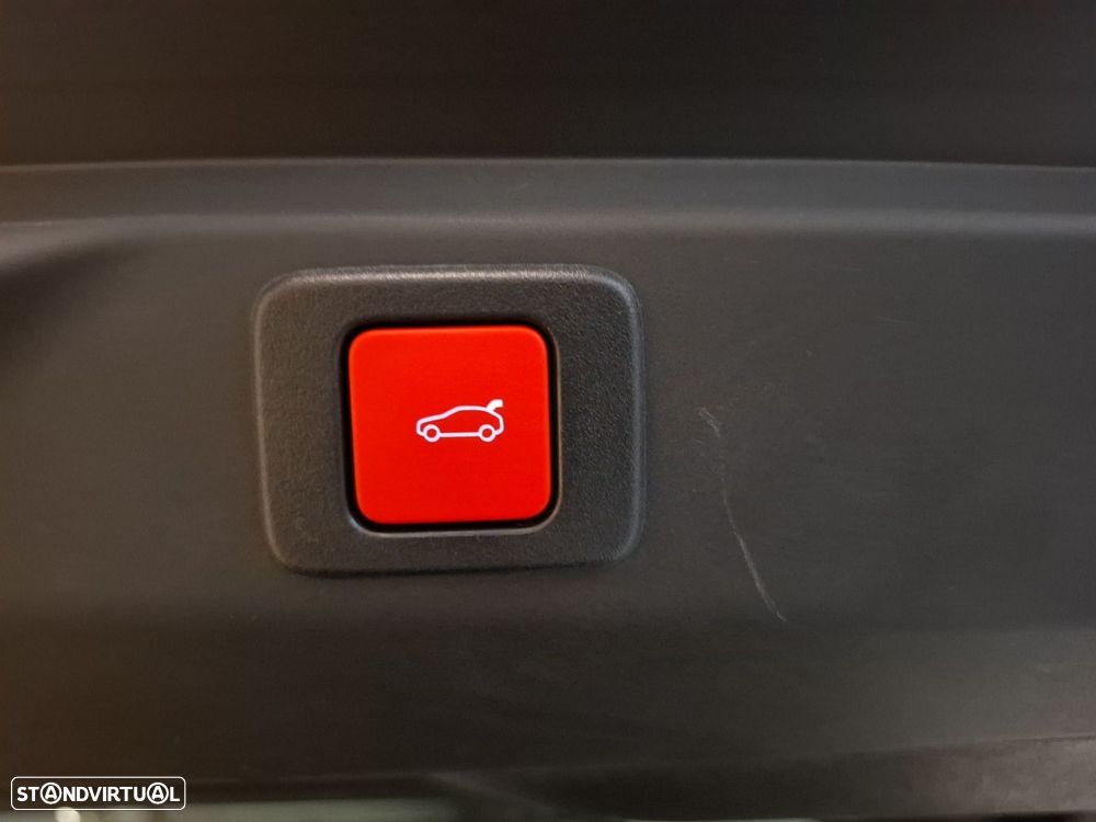 Peugeot E-3008 73 kWh GT - 31