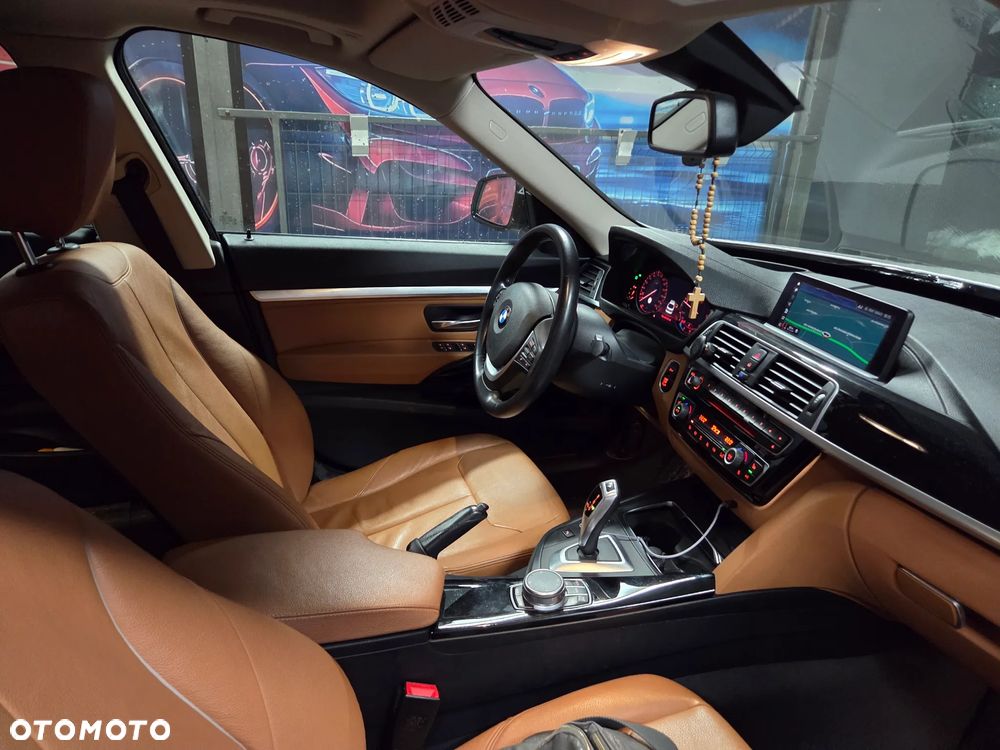 BMW Seria 3 320d Luxury Line - 9