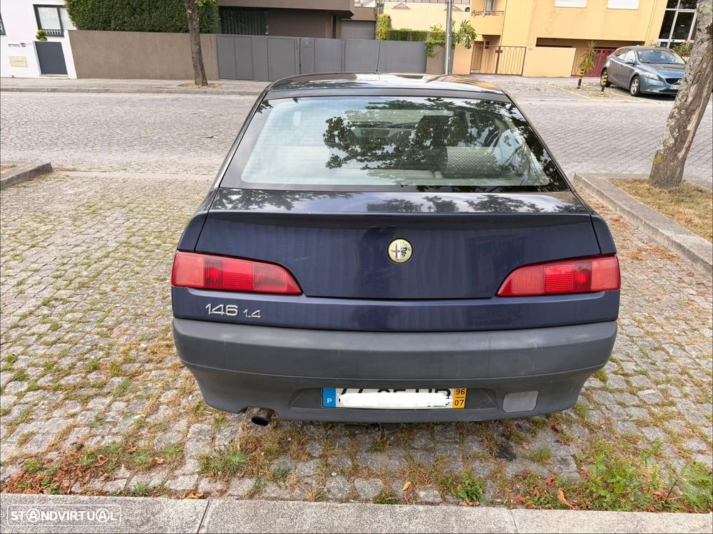 Alfa Romeo 146 1.4 Image - 5