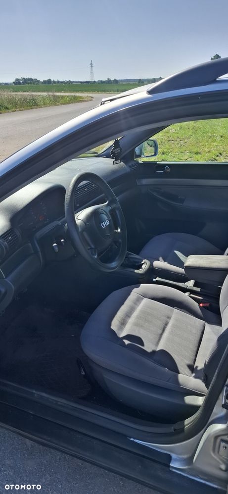 Audi A4 Avant - 2
