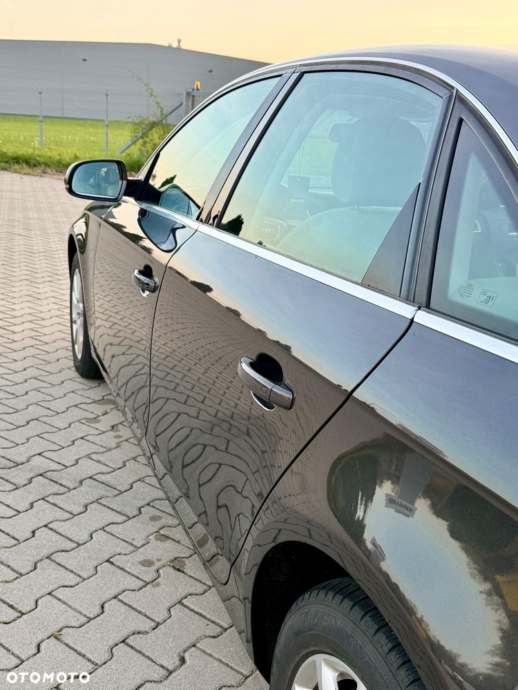 Audi A4 Limousine - 16