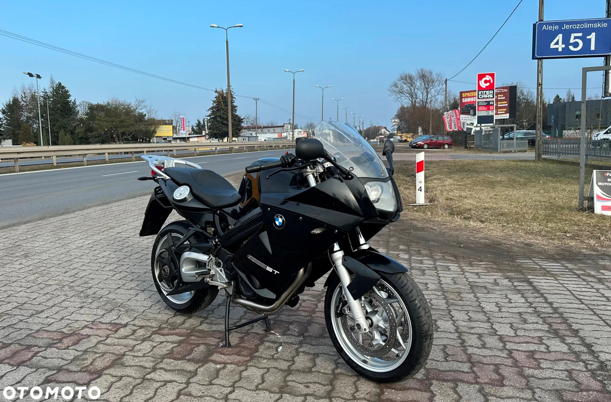 BMW F - 9