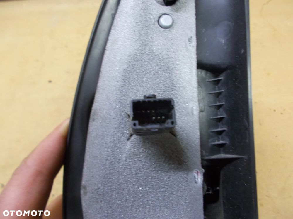 RENAULT KANGOO II CITAN LUSTERKO PRAWE ELE 7 PIN - 3