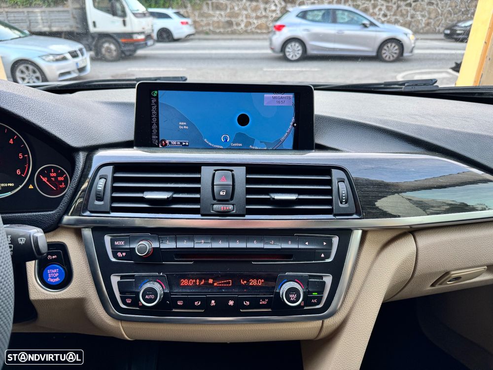 BMW 320 d DPF Blue Performance Edition Sport - 37