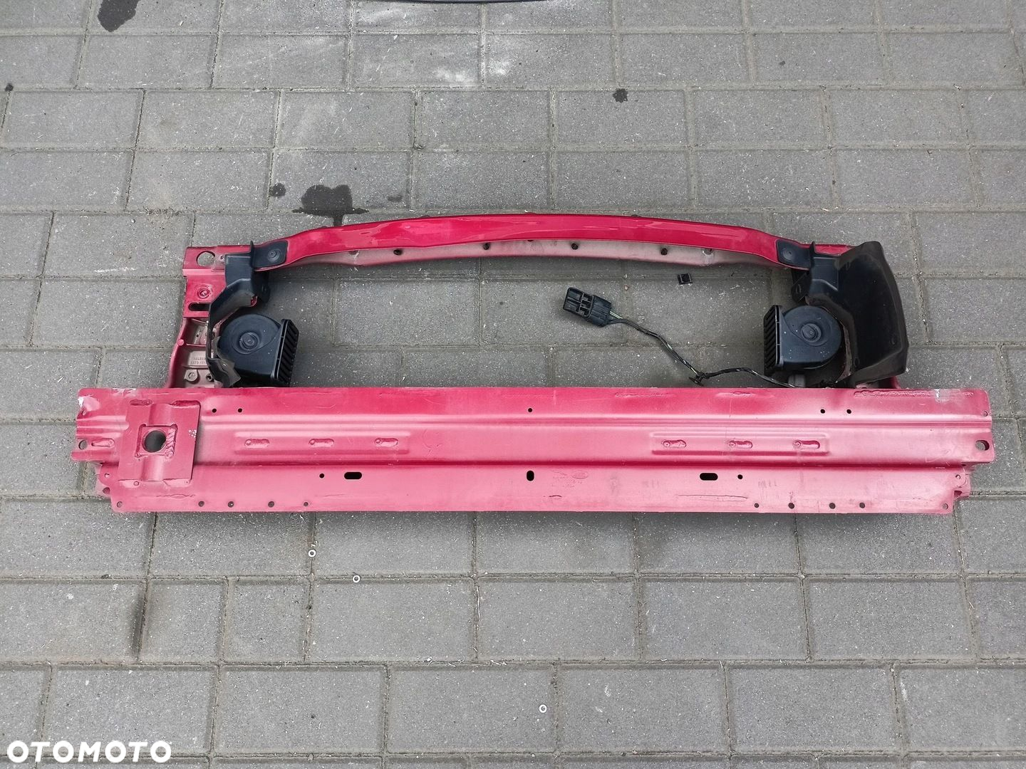 JAGUAR XE X760 2.0 D - PAS PRZEDNI BELKA CHŁODNICE - 2