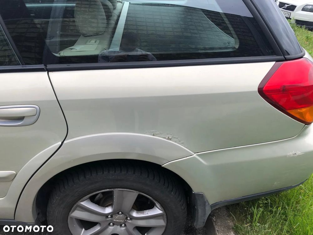 Subaru Outback 3.0 - 7