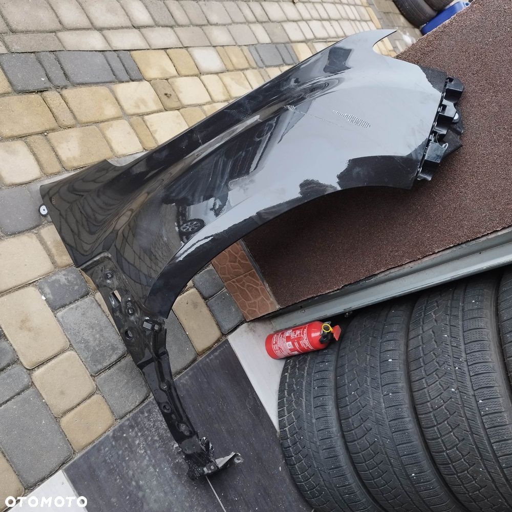 błotnik  prawy duster 2 igła czarny