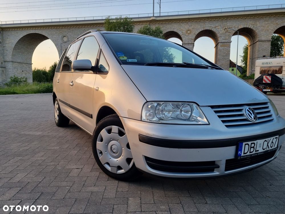 Volkswagen Sharan 1.9 TDI Comfortline Tiptr - 1