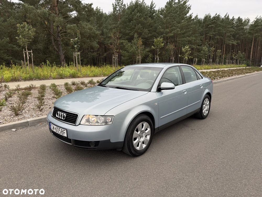 Audi A4 - 1