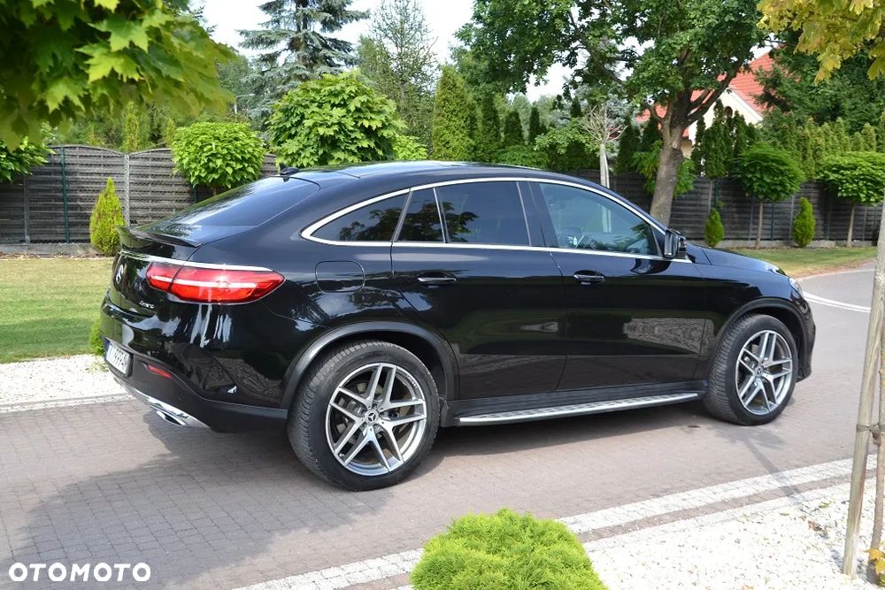 Mercedes-Benz GLE - 12