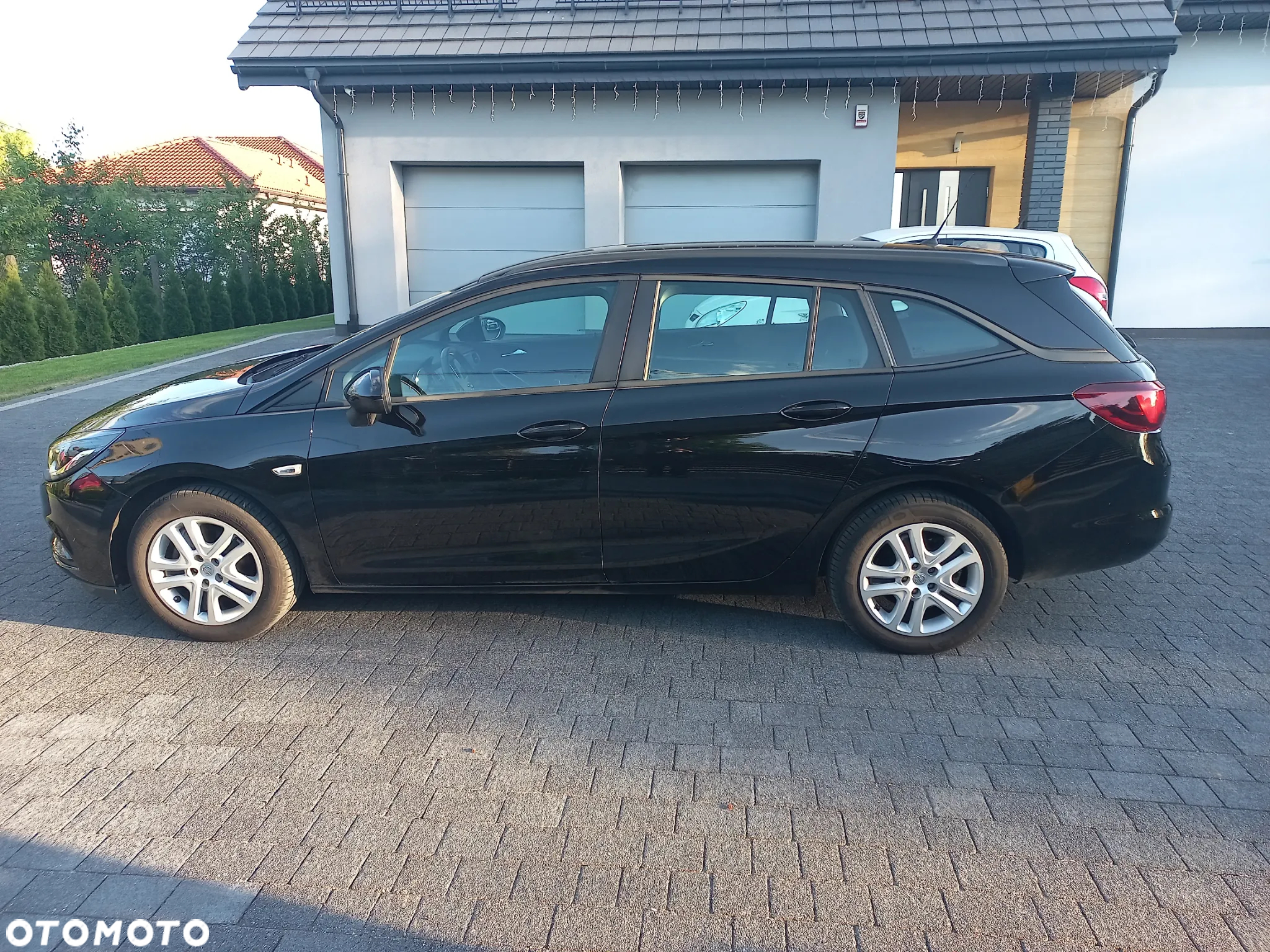 Opel Astra IV 1.6 CDTI Sport - 3