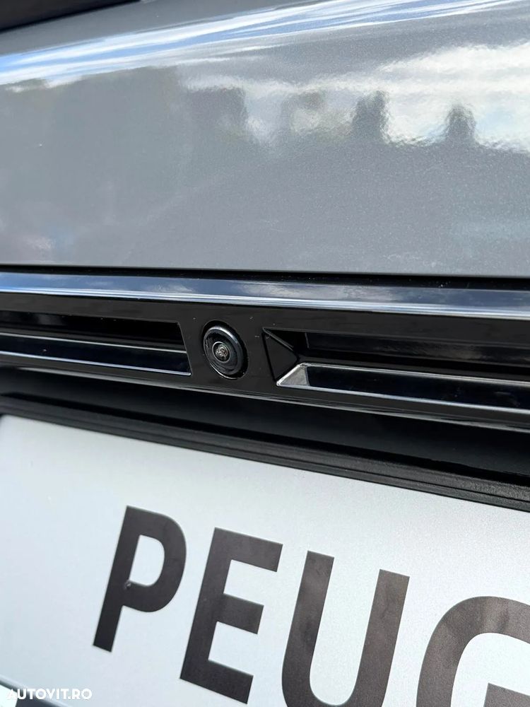 Peugeot 2008 e-2008 54 kWh GT - 8