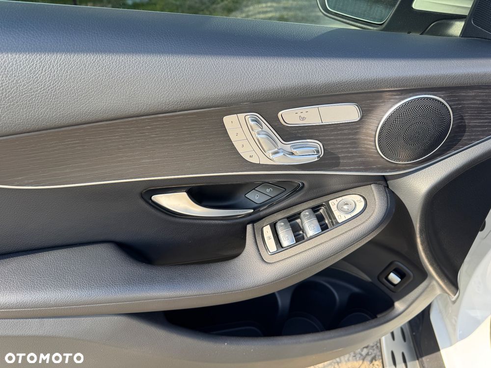 Mercedes-Benz GLC 300 4Matic 9G-TRONIC - 18