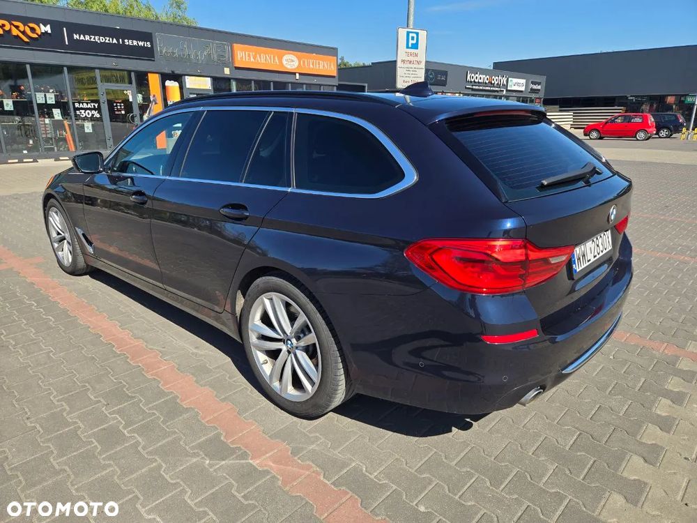 BMW Seria 5 530d Luxury Line - 9