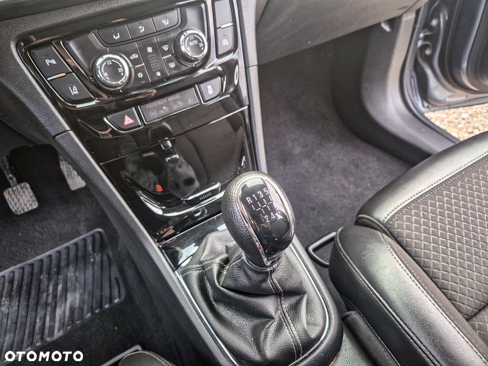 Opel Mokka X 1.4 T Design Line S&S - 34