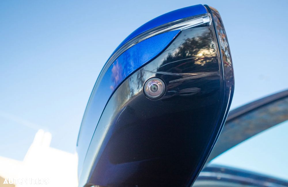 BMW Seria 3 330d xDrive AT MHEV - 6