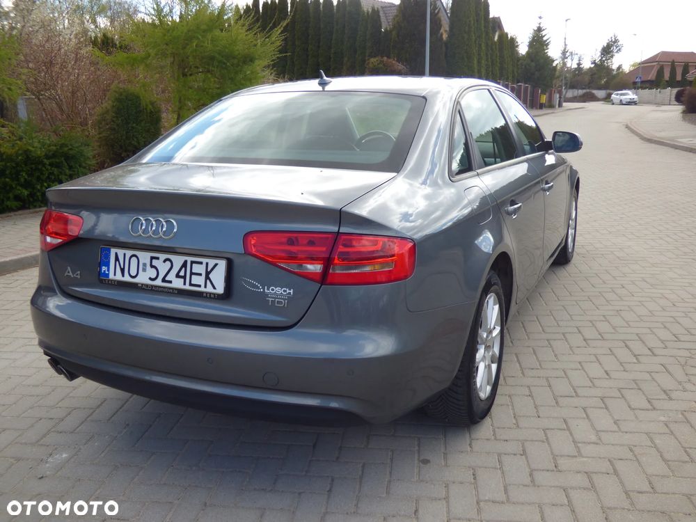 Audi A4 Limousine - 4