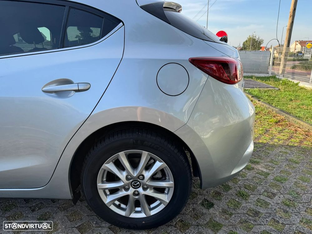 Mazda 3 Hatchback 1.5 Sky-G Evolve Navi - 6