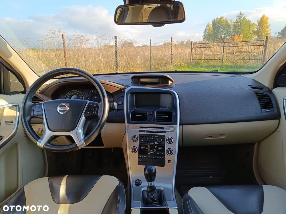 Volvo XC 60 D4 R-Design Momentum - 13