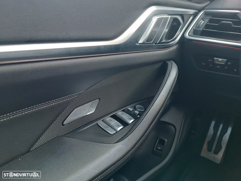 BMW i4 eDrive40 Pack Desportivo M - 21